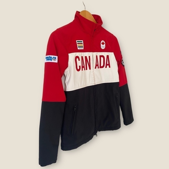 Team Canada 2014 Winter Games Olympic Team Jacket - Picture 3 of 13